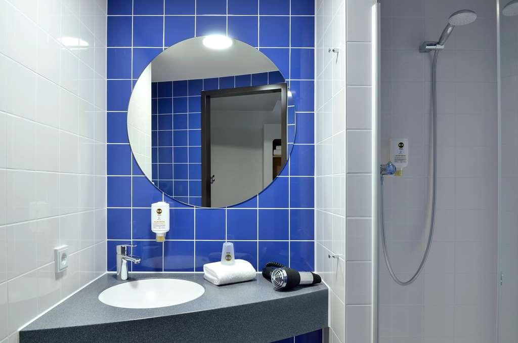 B&B Hotel Koeln-Тройсдорф Экстерьер фото