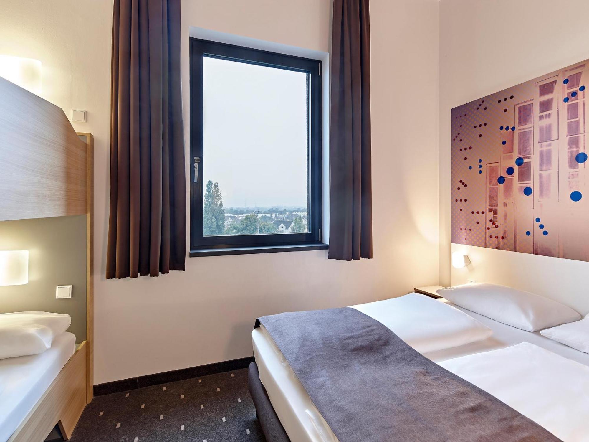 B&B Hotel Koeln-Тройсдорф Экстерьер фото