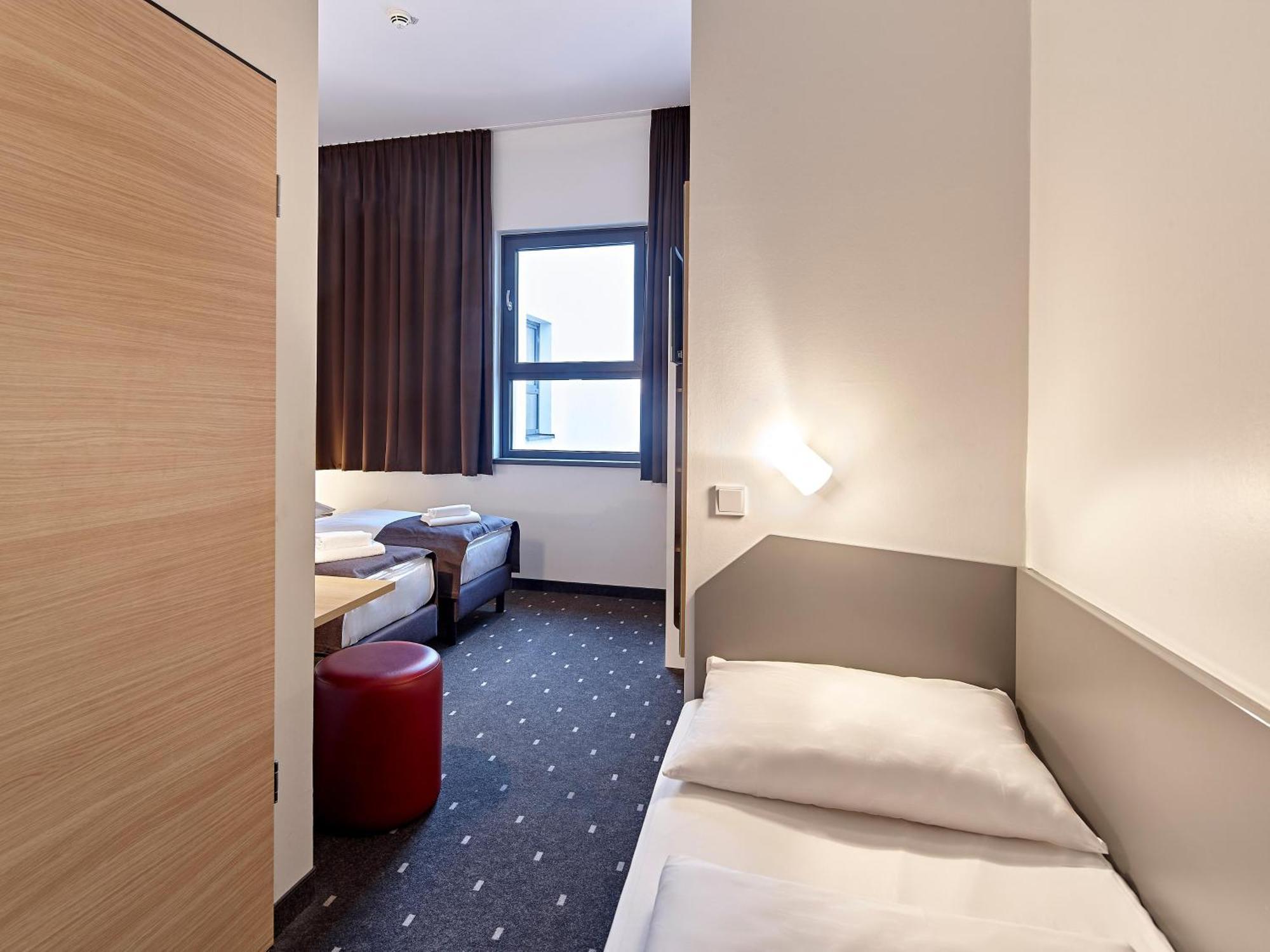 B&B Hotel Koeln-Тройсдорф Экстерьер фото