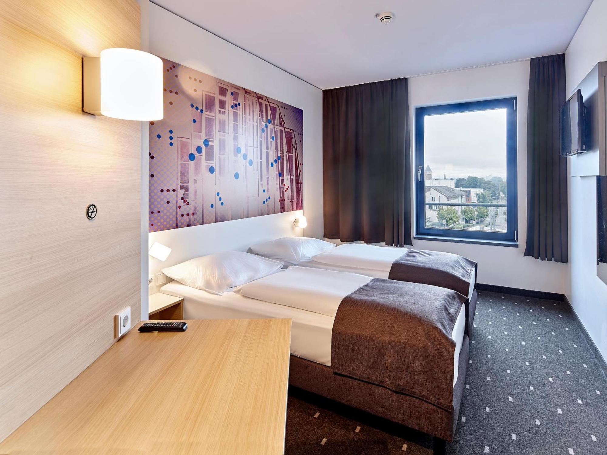 B&B Hotel Koeln-Тройсдорф Экстерьер фото