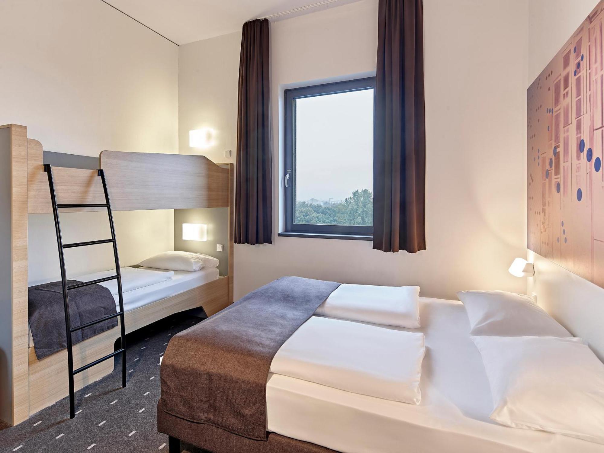 B&B Hotel Koeln-Тройсдорф Экстерьер фото
