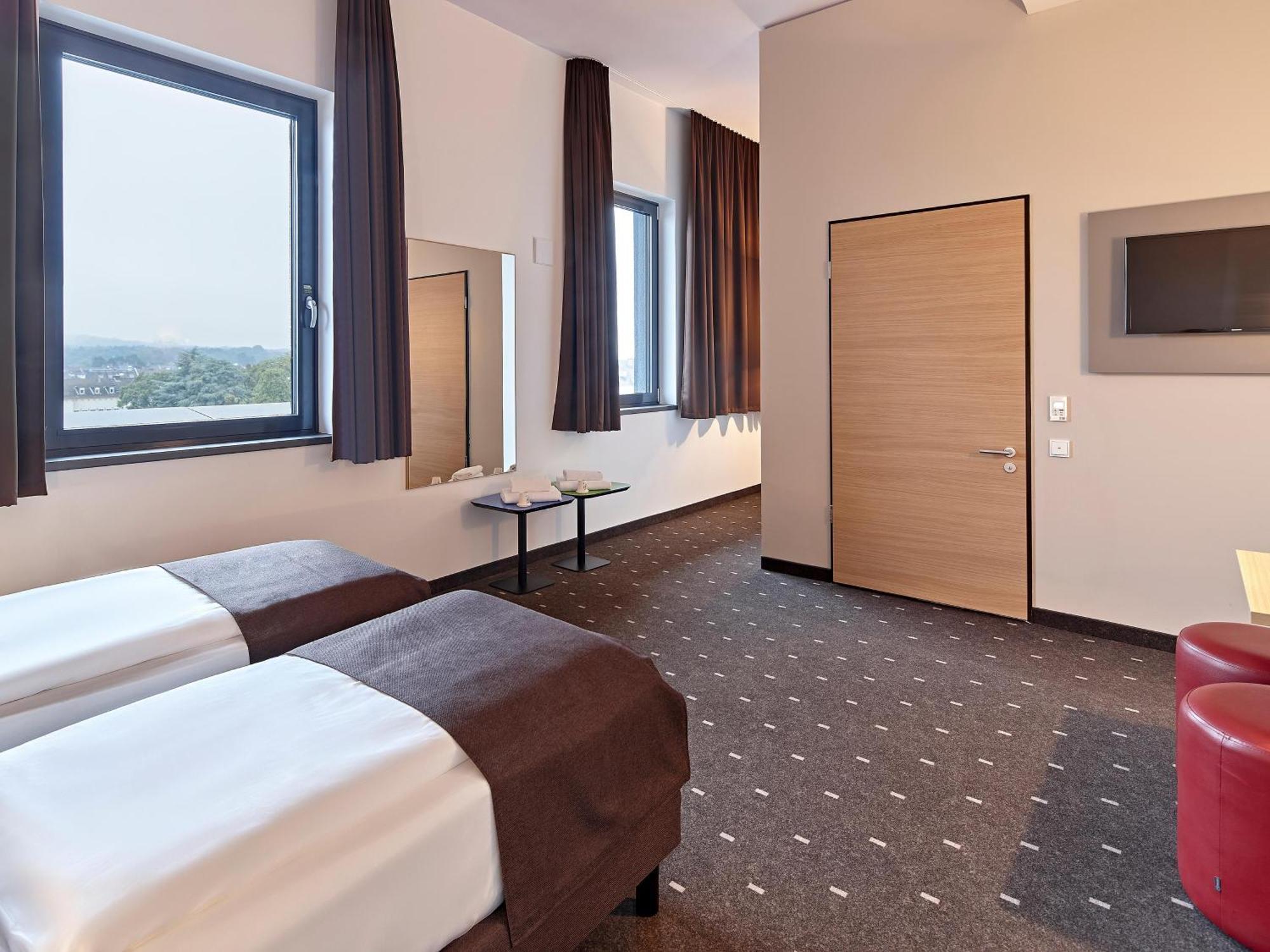 B&B Hotel Koeln-Тройсдорф Экстерьер фото